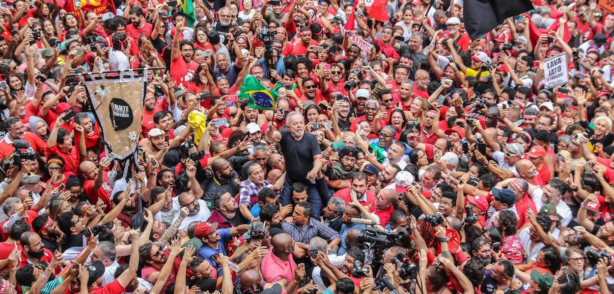 Edson Fachin anula condenações de Lula e ex-presidente volta a ficar elegível